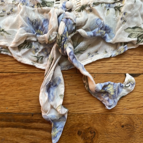 Floral top - Picture 3 of 5